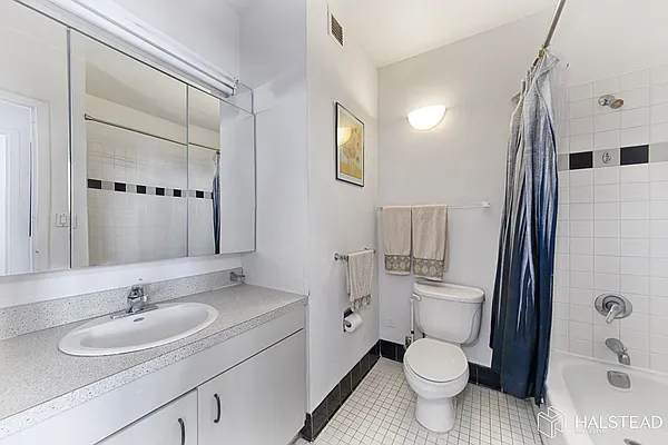 Rented by Halstead Real Estate | media 4
