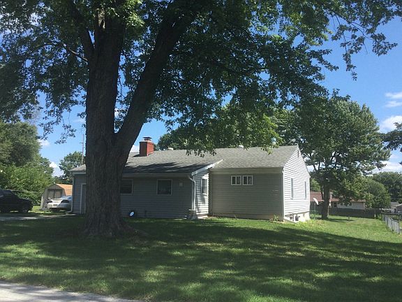2nd image of 13505 Spruce Ave