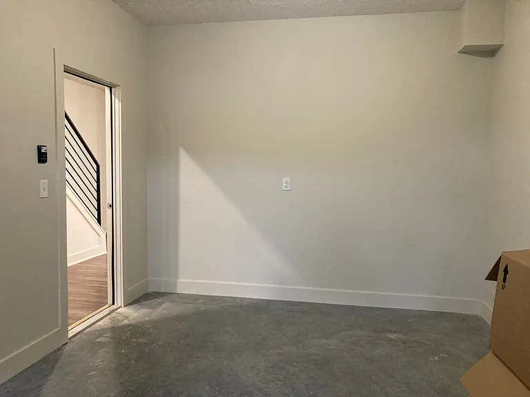312 Lincoln St — Photo 14