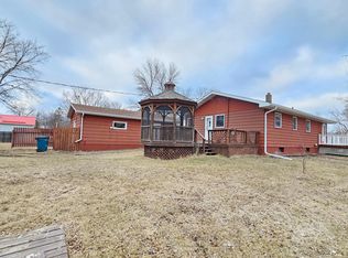 417 3rd Ave W, Halstad, MN 56548