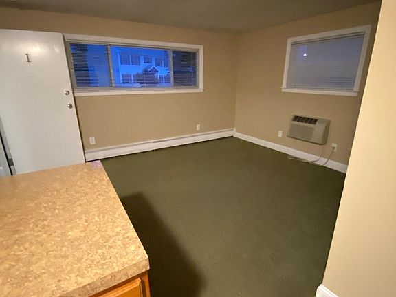 4th image of 1155 Sea St