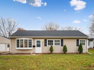 1518 Lilac Ln, Cedar Falls, IA 50613