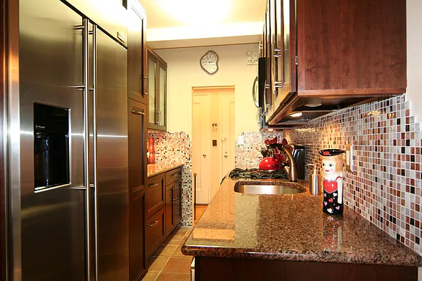 Sold by Diaman Group LLC | media 17