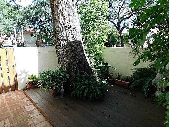 3rd image of 3522 Green Leaf Cir