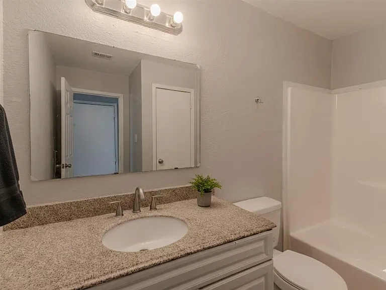100 Uhland Rd #3 — Photo 18