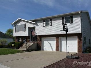 221 Cannery Dr, Larksville, PA 18704