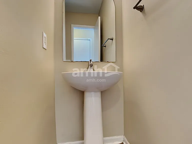 5785 Chase Run — Photo 9