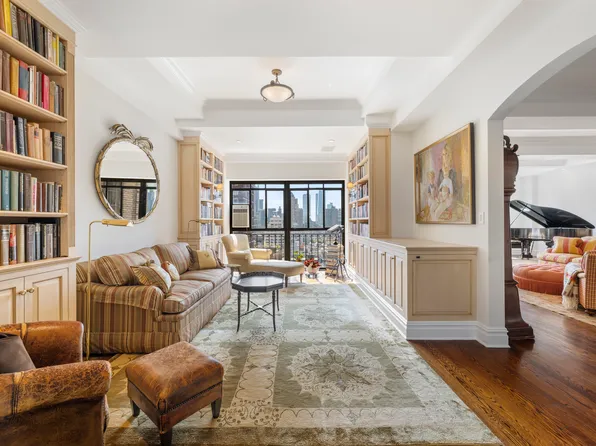 350 West 57th Street image 5 of 22