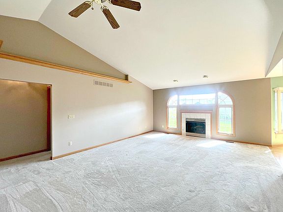 5th image of 1411 Ginny Ln