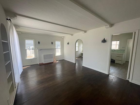 2nd image of 733 Obispo Ave