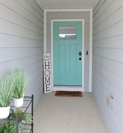 2nd image of 3012 Cambridge Ct