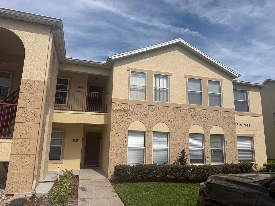 2826 Club Cortile Cir
