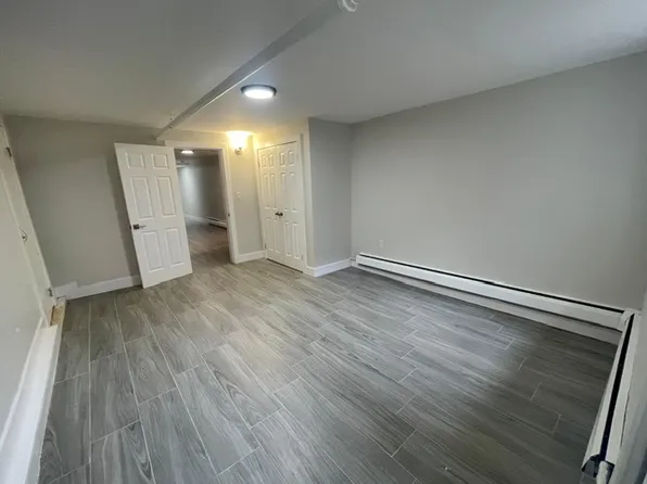 821 Maple Street image 1 of 9