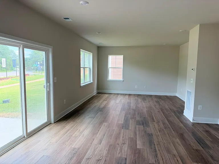 457 Gravenstein Ln — Photo 10