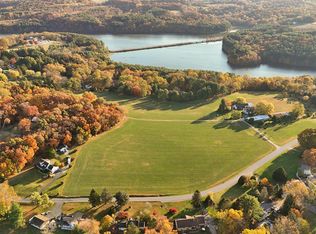 70 Long Ln, Kirkwood, PA 17536