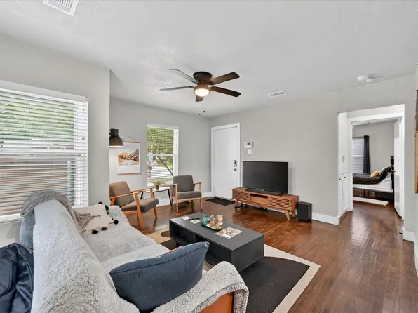4221 Lisbon St, Fort Worth, TX 76107
