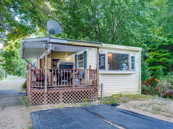 3203 Mount Pleasant Rd NW, Dover, OH 44622