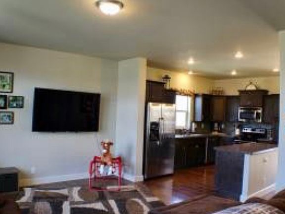 5th image of 1600 W Pheasant Ridge Dr