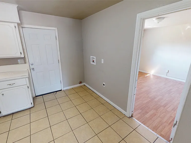 13858 S 292nd East Ave #B — Photo 6