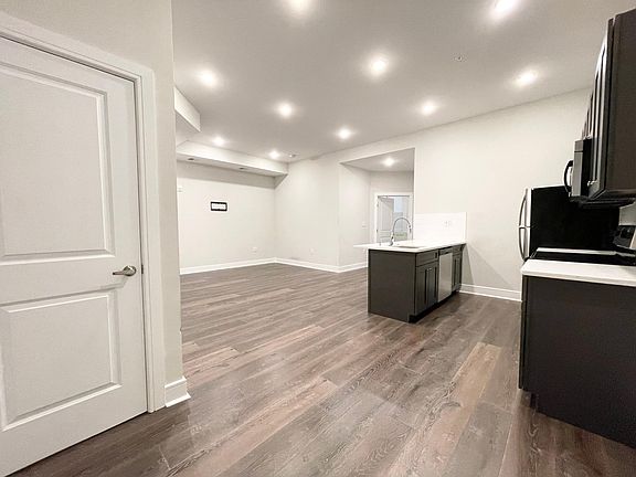 2nd image of 1229 N Franklin St #D