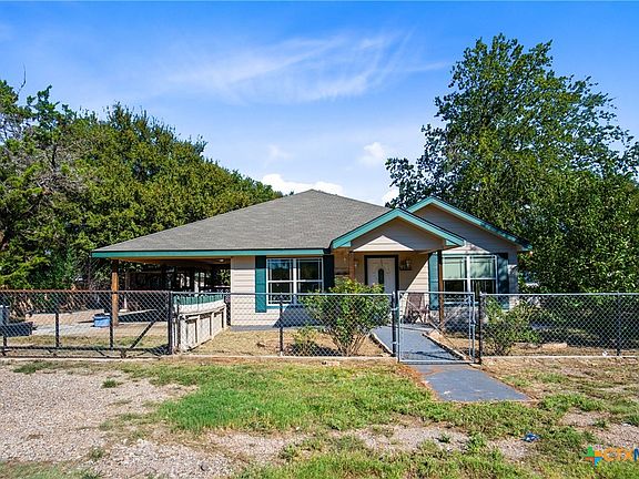 3rd image of 2941 Camelot Ln