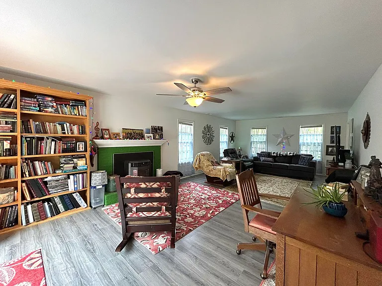 124 Empire Blvd — Photo 25