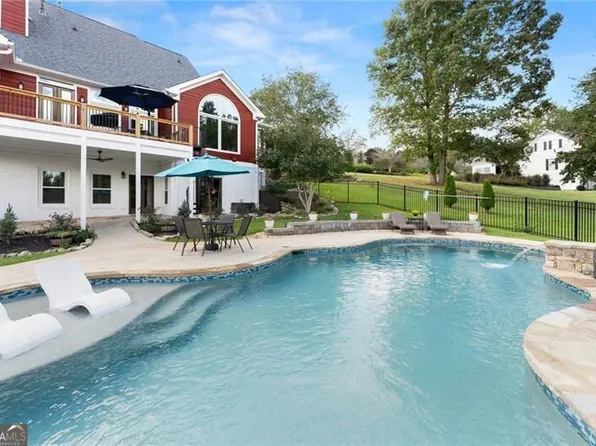 8865 Saddle Trl, Ball Ground, GA 30107