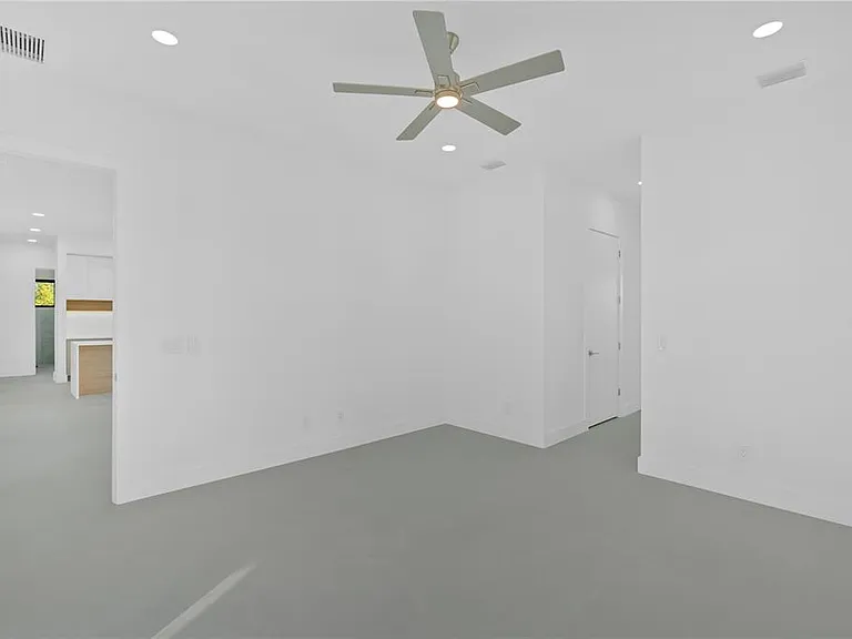 10065 Memphis St — Photo 19