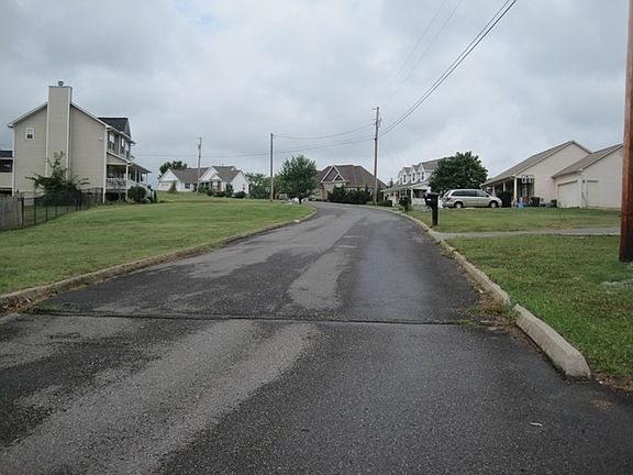 2nd image of 3109 Blueberry Dr