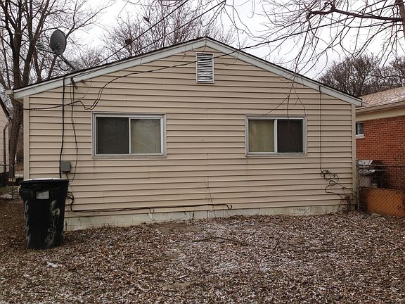 3rd image of 6444 Auburn St