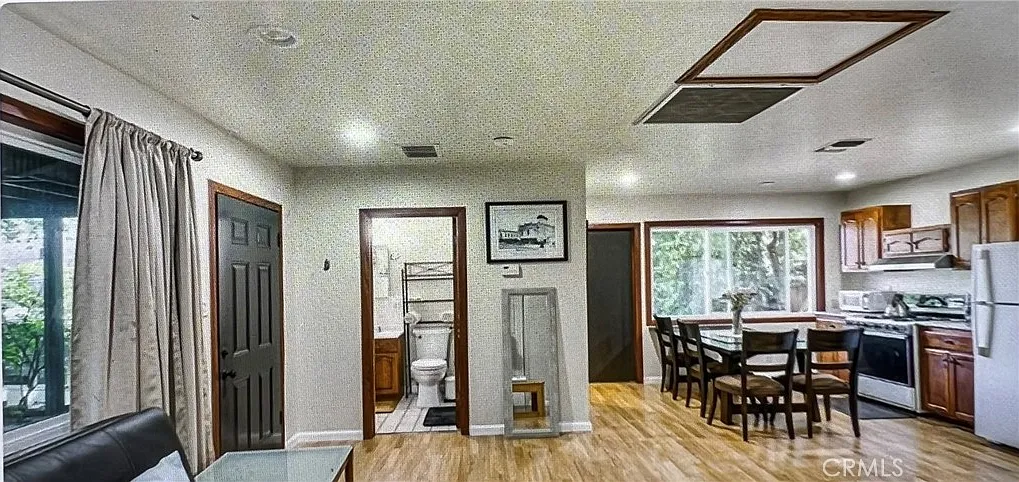 Studio, 500 sqft, $2,650 — Photo 2