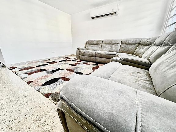 2nd image of J39 Urbvilla Andalucia Calle Gaucin