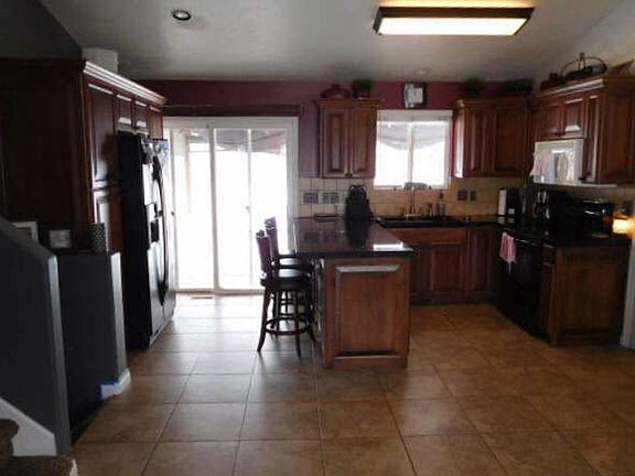 Main level open with vaults