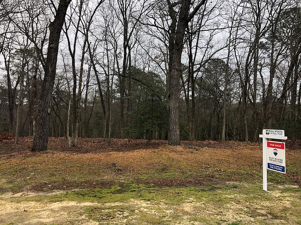 2nd image of 423 Village Dr
