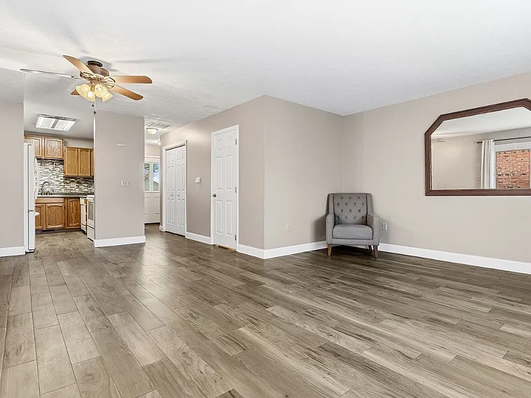 3114 Cymar Dr — Photo 3