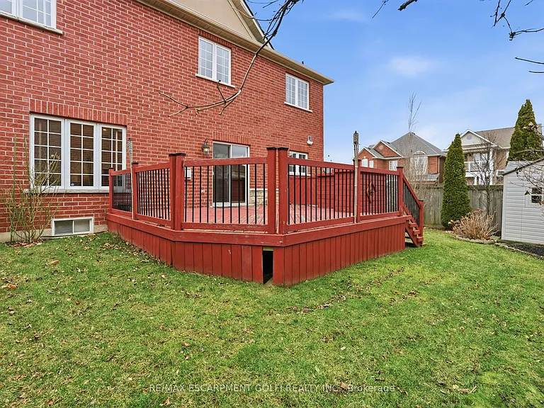 100 Springstead Ave — Photo 39