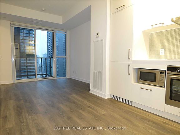 2nd image of 87 Peter St Unit 2416
