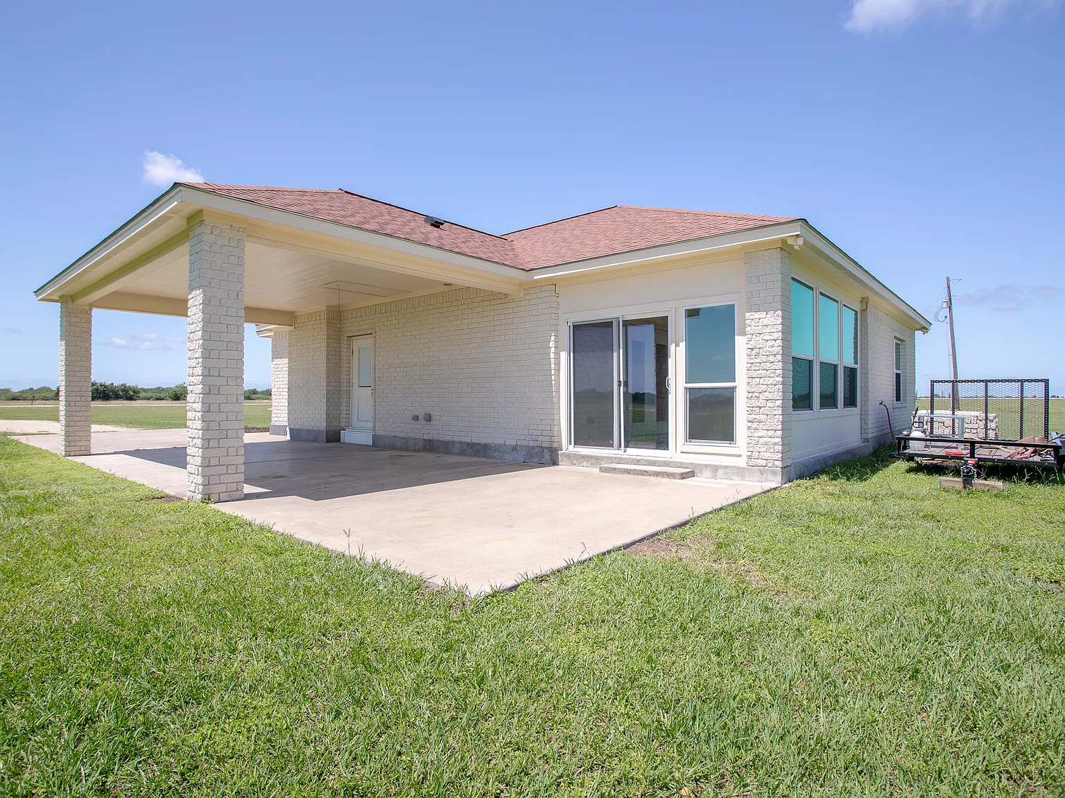 2 bed, 1.5 bath, 1662 sqft, $2,430 — Photo 2