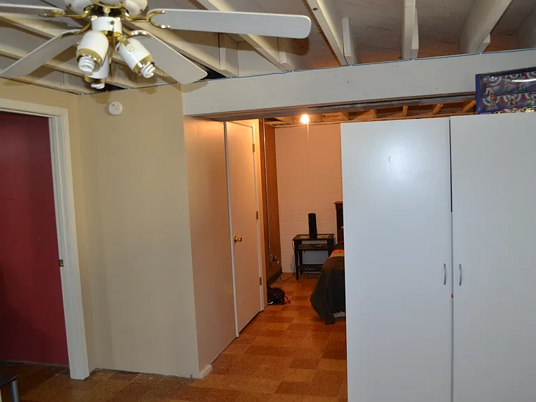 322 Webster St — Photo 32
