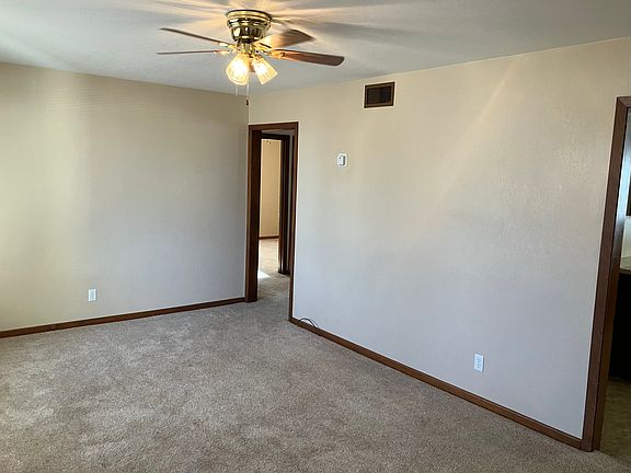 4th image of 3233 S Downtain St