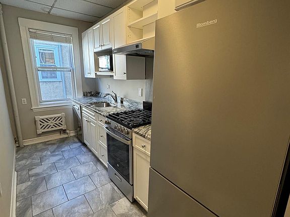 3rd image of 1675 Massachusetts Ave #4