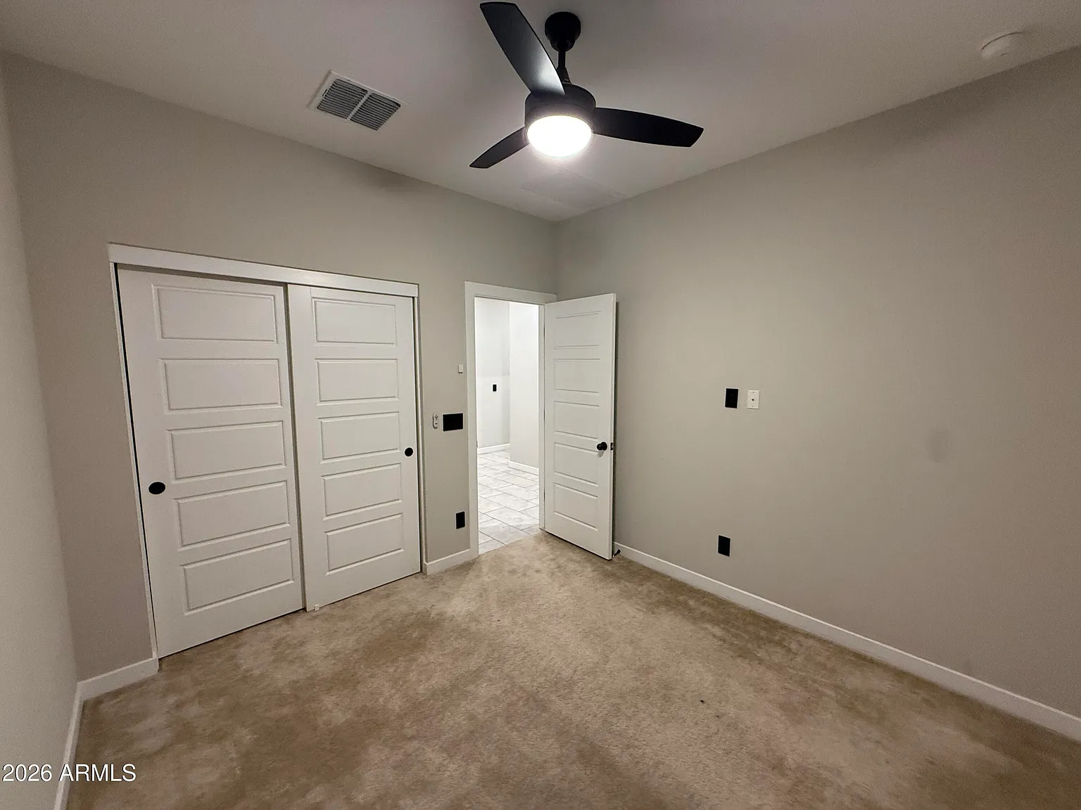 3 bed, 2.0 bath, 1327 sqft, $1,600 — Photo 4