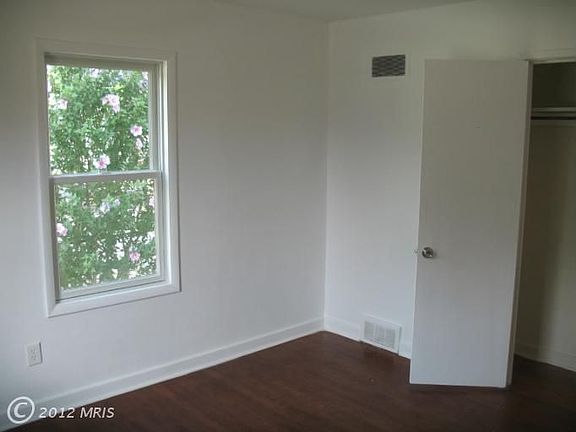 4th image of 1131 Sherman Ave