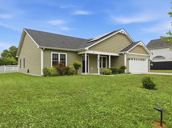 101 Evershire St, Waynesboro, VA 22980