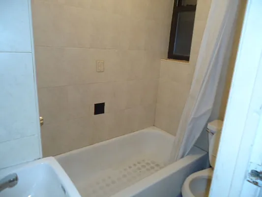 Rented by Hakeem Shahid, LREB | media 42