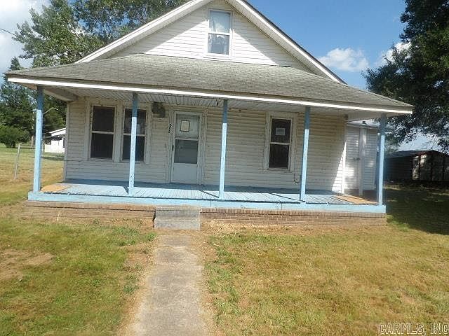 1st image of 222 Ritter St