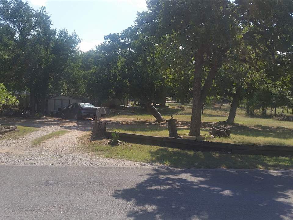 1st image of 723 Pecan Ln