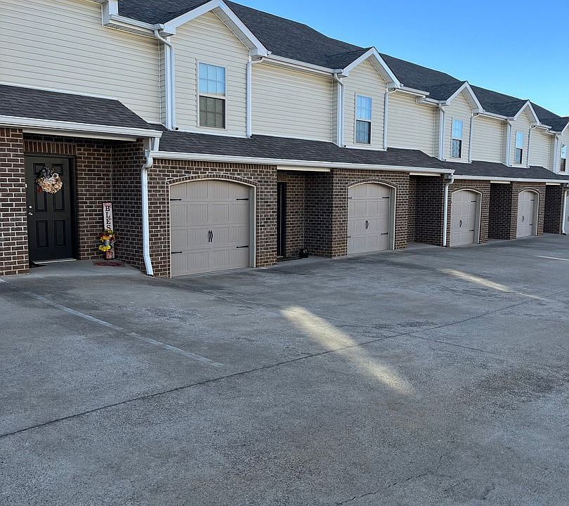 1st image of 648 Stowe Ct APT 2