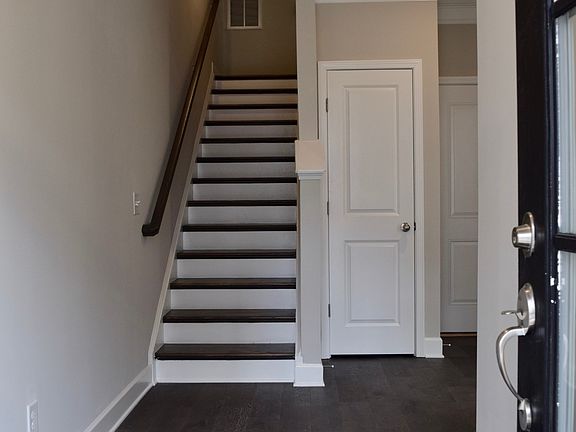 4th image of 177 Burkitt Commons Ave
