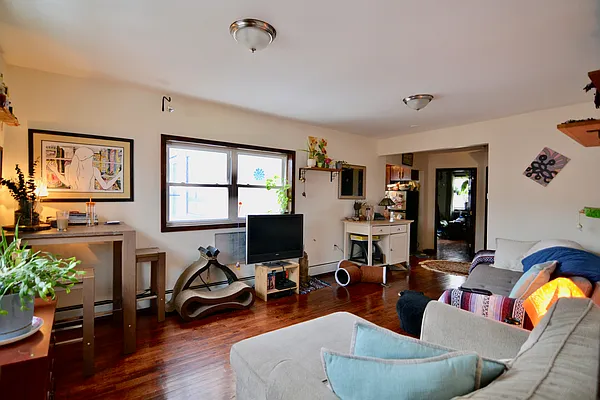 Rented by Rental Solutions Inc | media 5